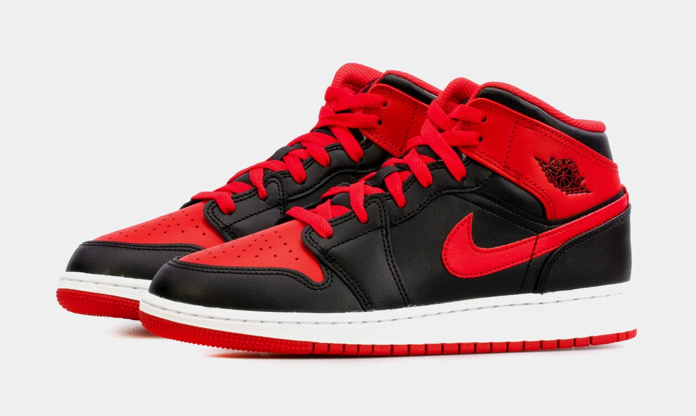 Air Jordan 1 Retro Mid Alternate Bred Grade School Lifestyle Shoes (Black/Red) Free Shipping