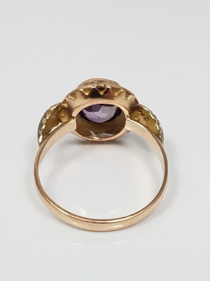 Charming Vintage 8k Yellow Gold Synthetic Gem Ring