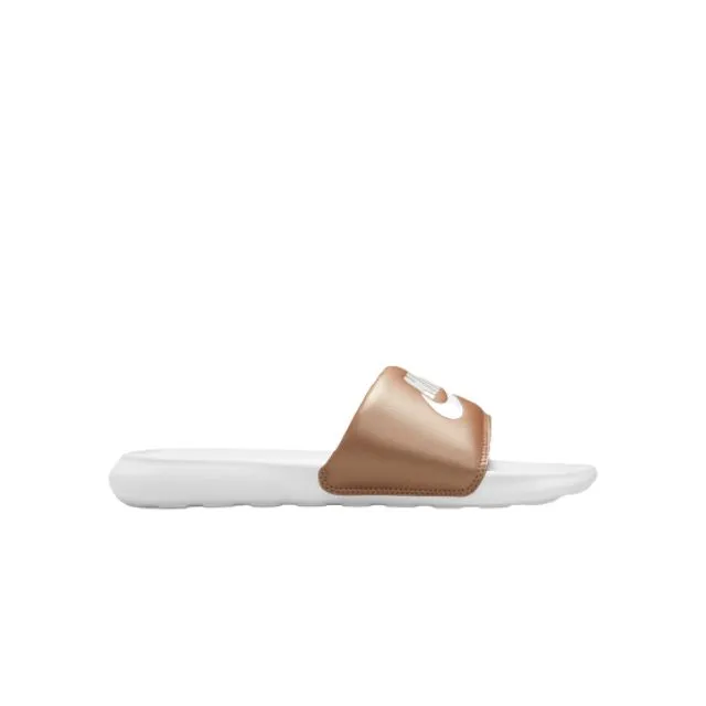 CN9677-900 W Nike Victori One Slide Bronze/White