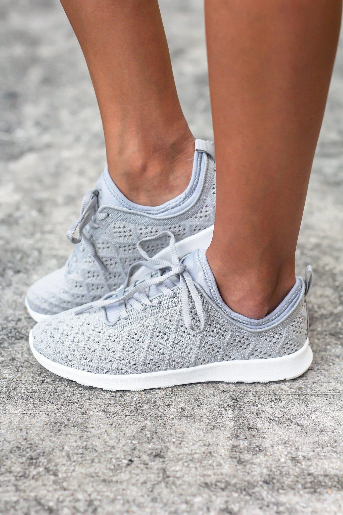 Dessa Gray Sneakers