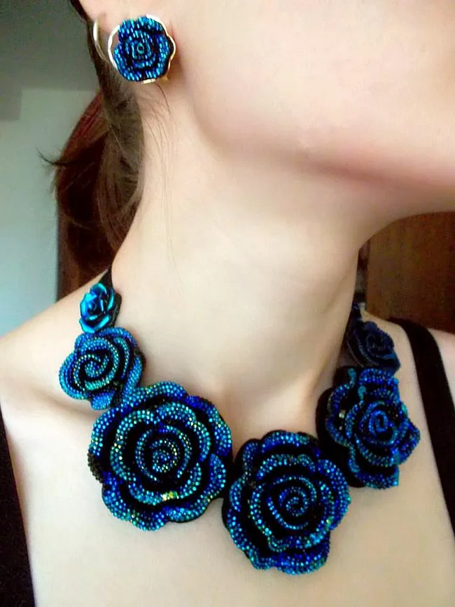 Fashion Jewelry Big Blue Resin Flower Necklaces and Earrings Jewelry Set for Women