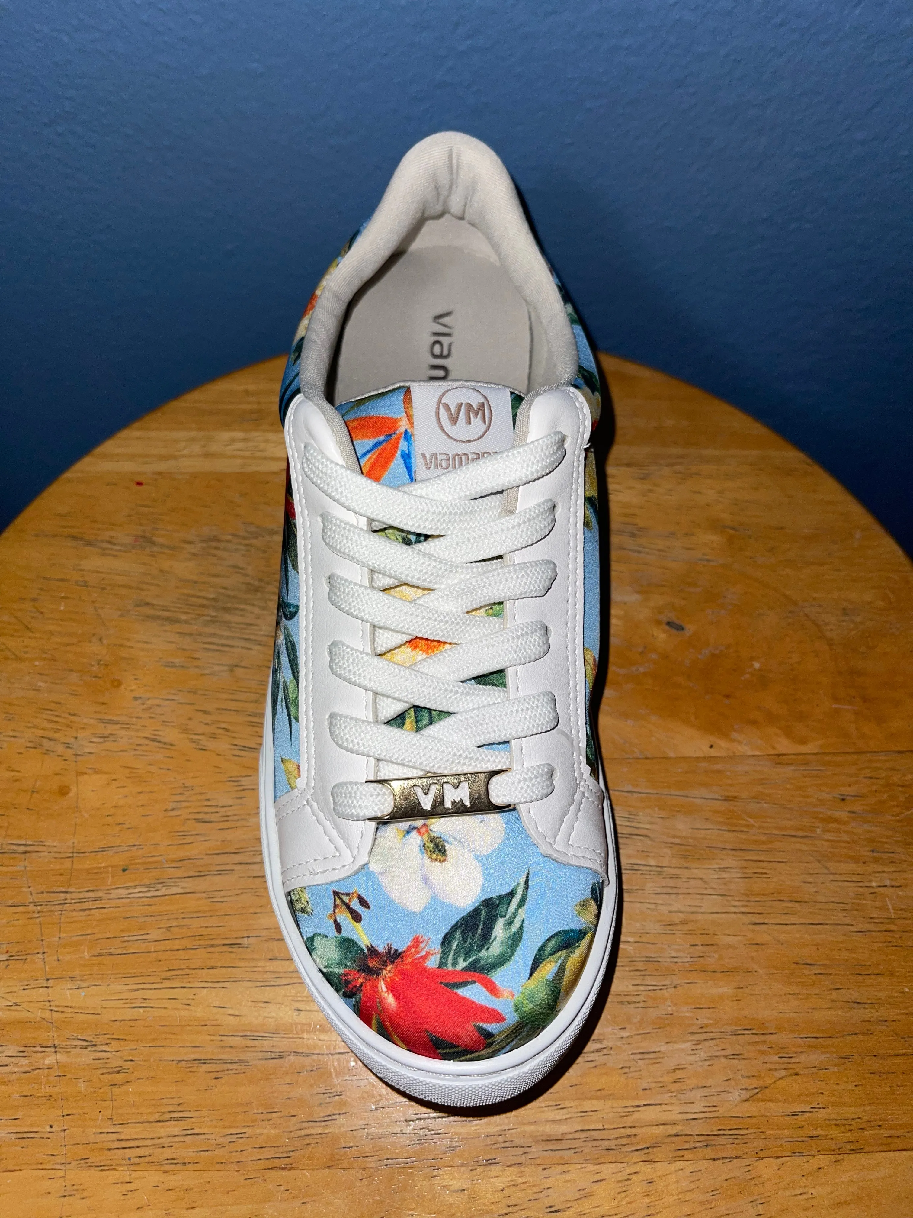 Multi blue flowers sneakers