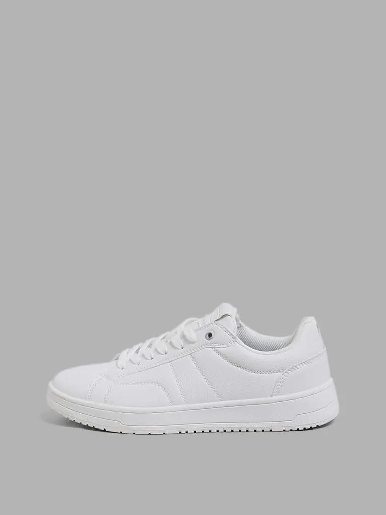 SOLEPLAY White Monotone Stitch Detail Sneakers