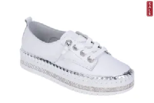 Susan Sneaker- white